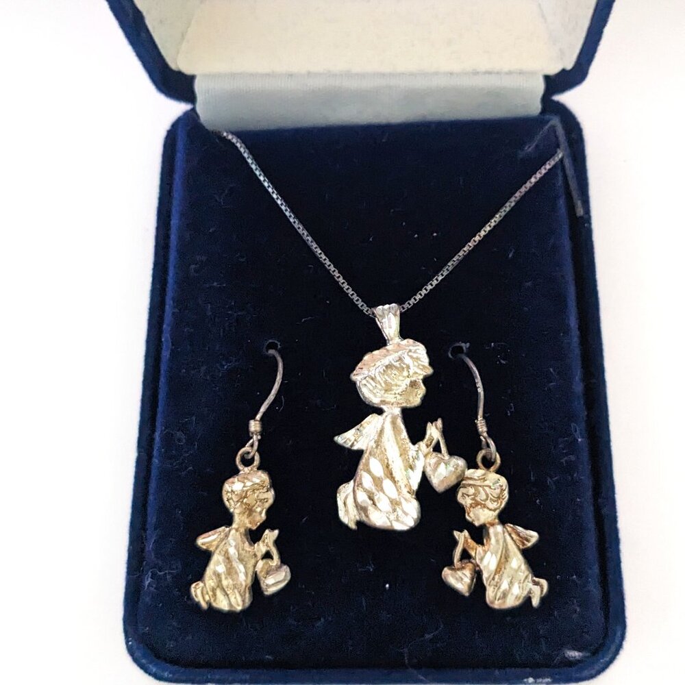 Vtg.1997 925 Sterling Silver Etched Angels Necklace & Dangle Pierced Earrings
